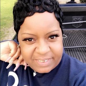 Meet your Posher, Candice